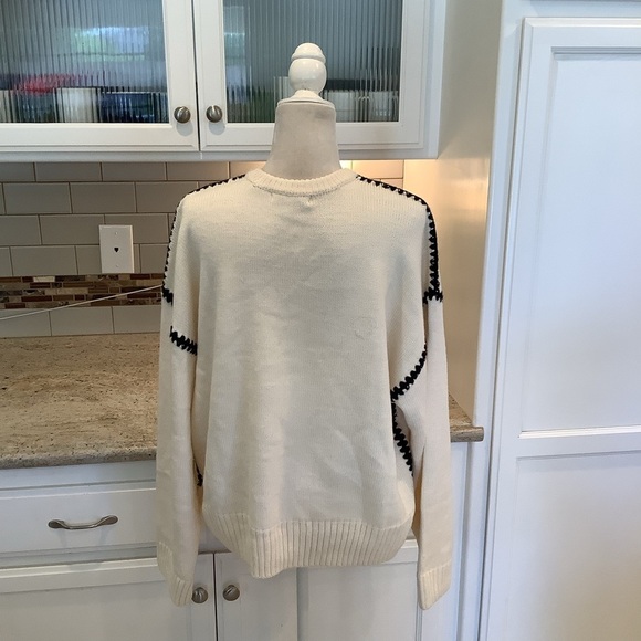 La Lavon Cream Sweater with Black Stitching Size Medium Cozy and Oversized - Picture 4 of 10
